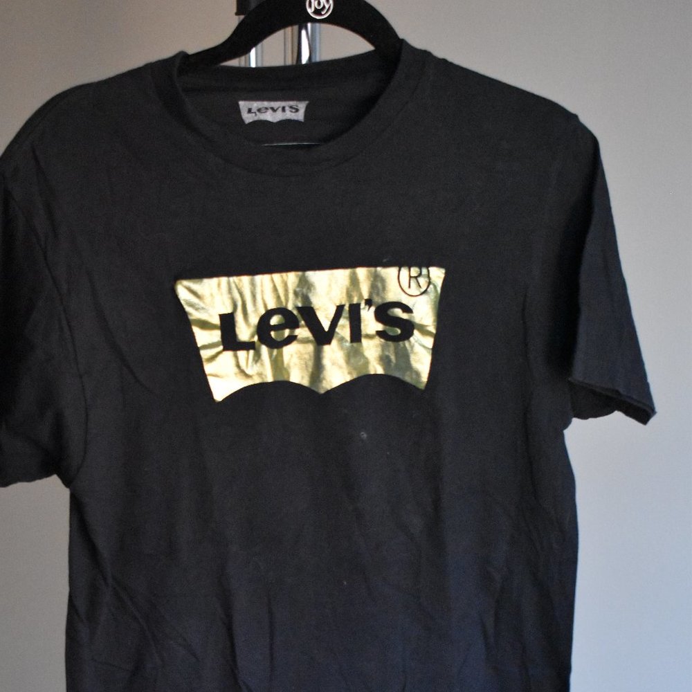 Black and Gold Levi's Graphic Tee